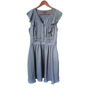 Banana Republic Grey Flutter Cap Sleeve Knee length Dress - Pintuck Front size 8